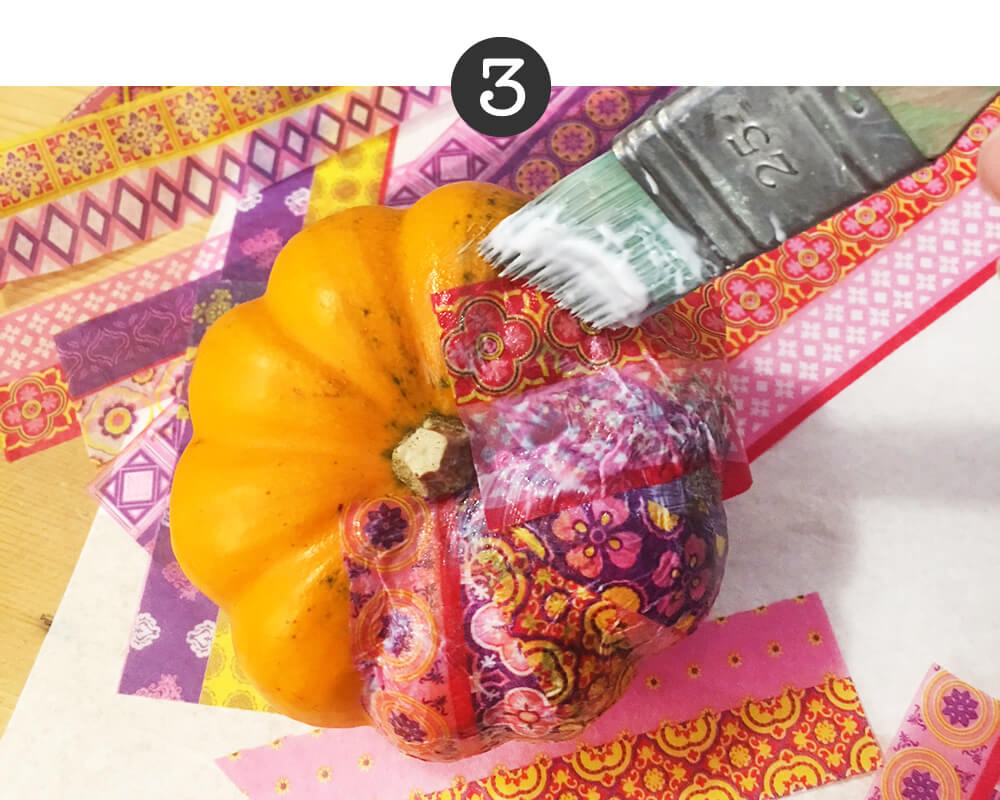 diy-kuerbis-decoupage-leim-abschluss