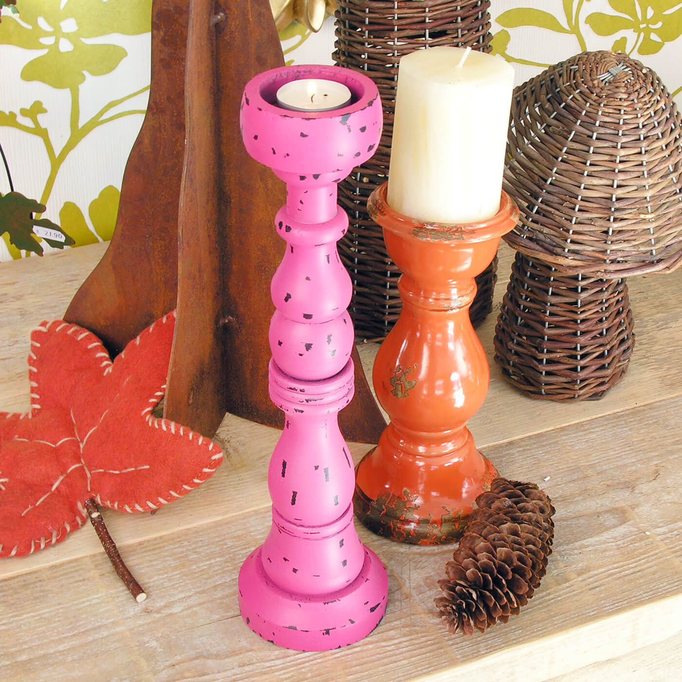 Oranger und Pinker Kerzenständer in Vintage Stil