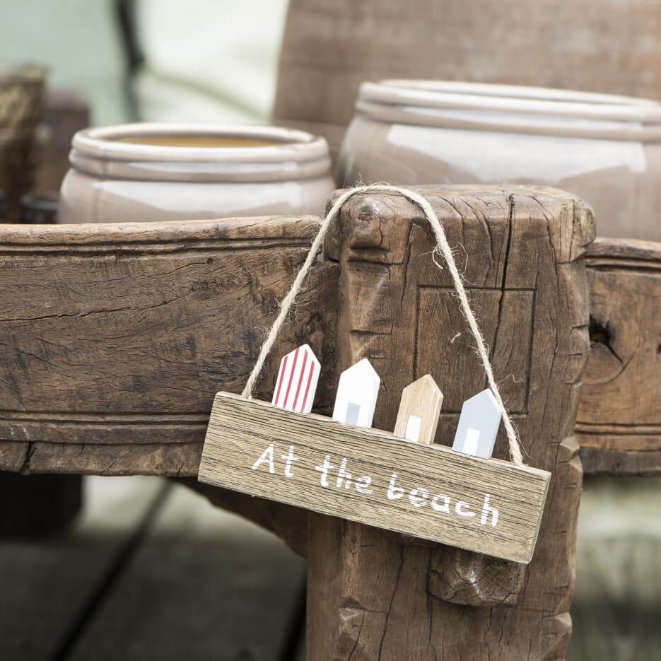 holzschild-at-the-beach-mood